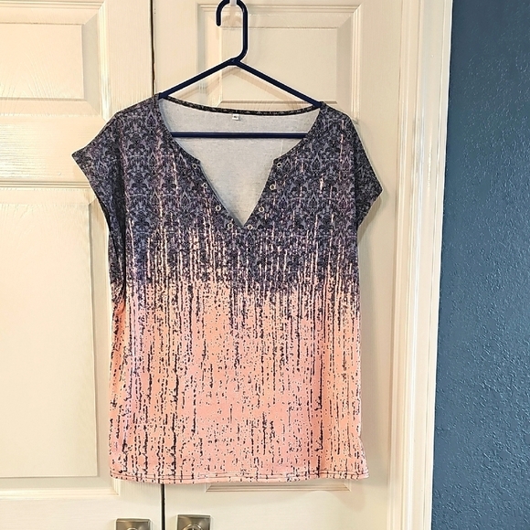 Etcyy Tops - NWOT ETCYY Women's Cap Sleeve Loose fit Gradient Top Decorative Pink and Gray XL